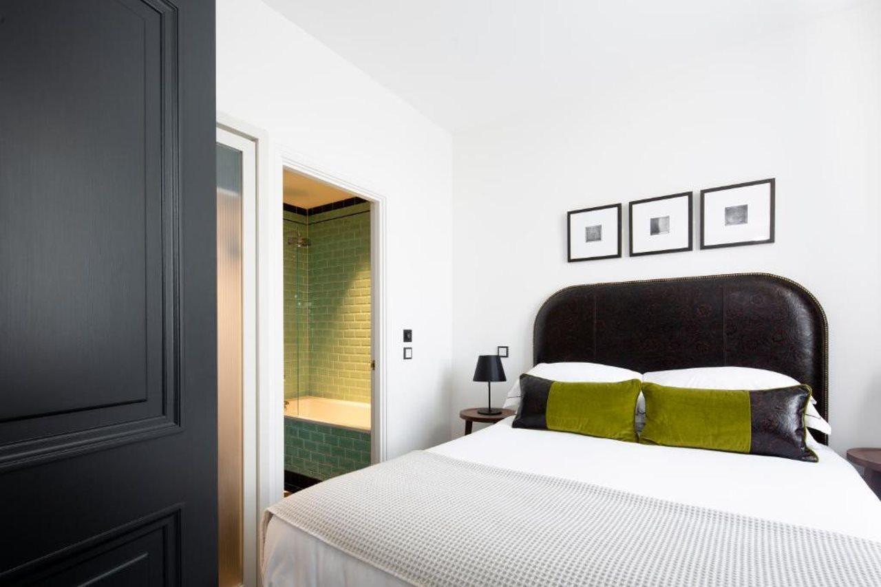Cheval The Edinburgh Grand Aparthotel Exterior foto A bedroom at the hotel
