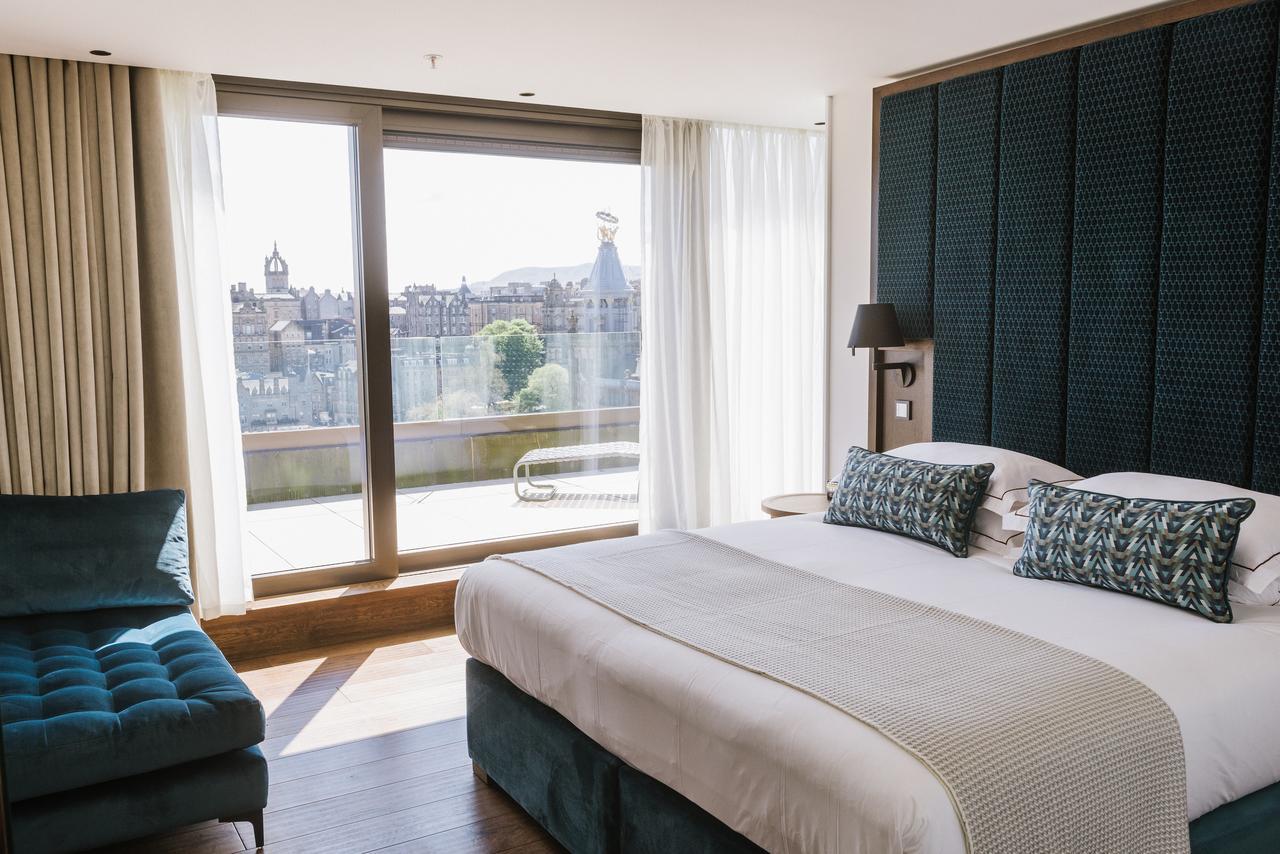 Cheval The Edinburgh Grand Aparthotel Exterior foto A bedroom at the hotel