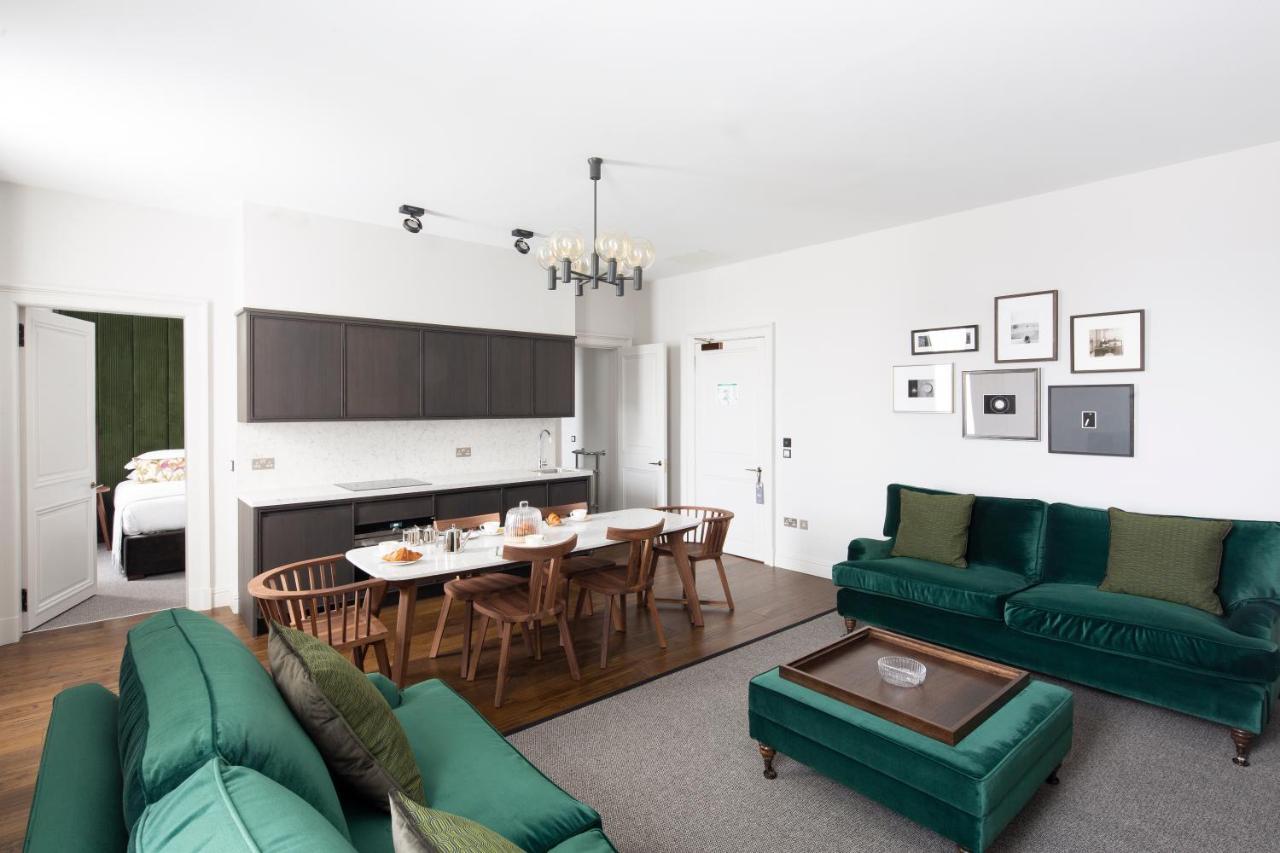 Cheval The Edinburgh Grand Aparthotel Exterior foto The interior of a typical apartment at The Gate