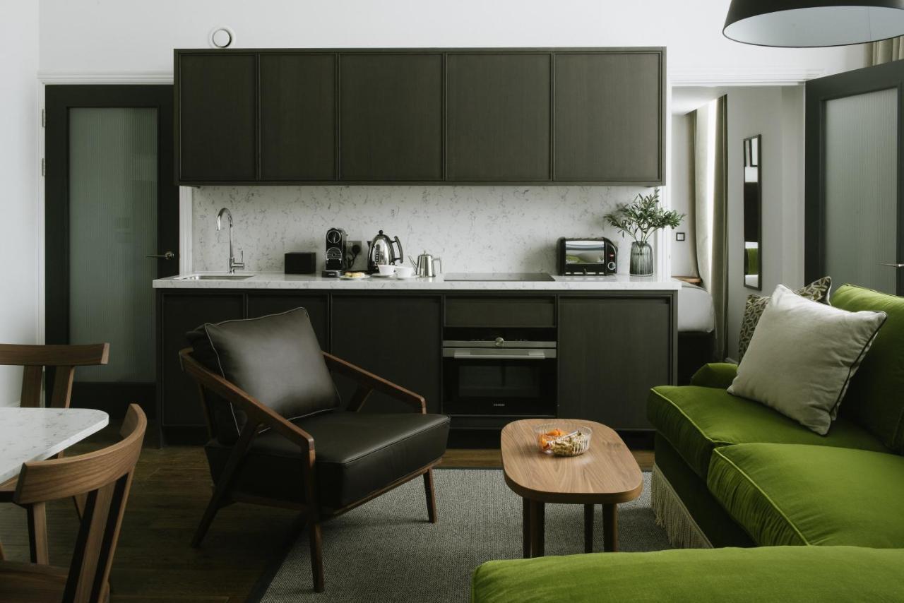 Cheval The Edinburgh Grand Aparthotel Exterior foto A kitchen in a serviced apartment in London